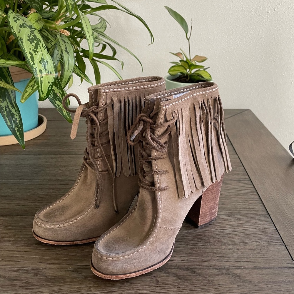 Frye Parker Suede Leather fringe booties, 7.5